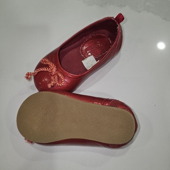 Gap Red shoes For Kids sizes 5 - Picture 4 of 6